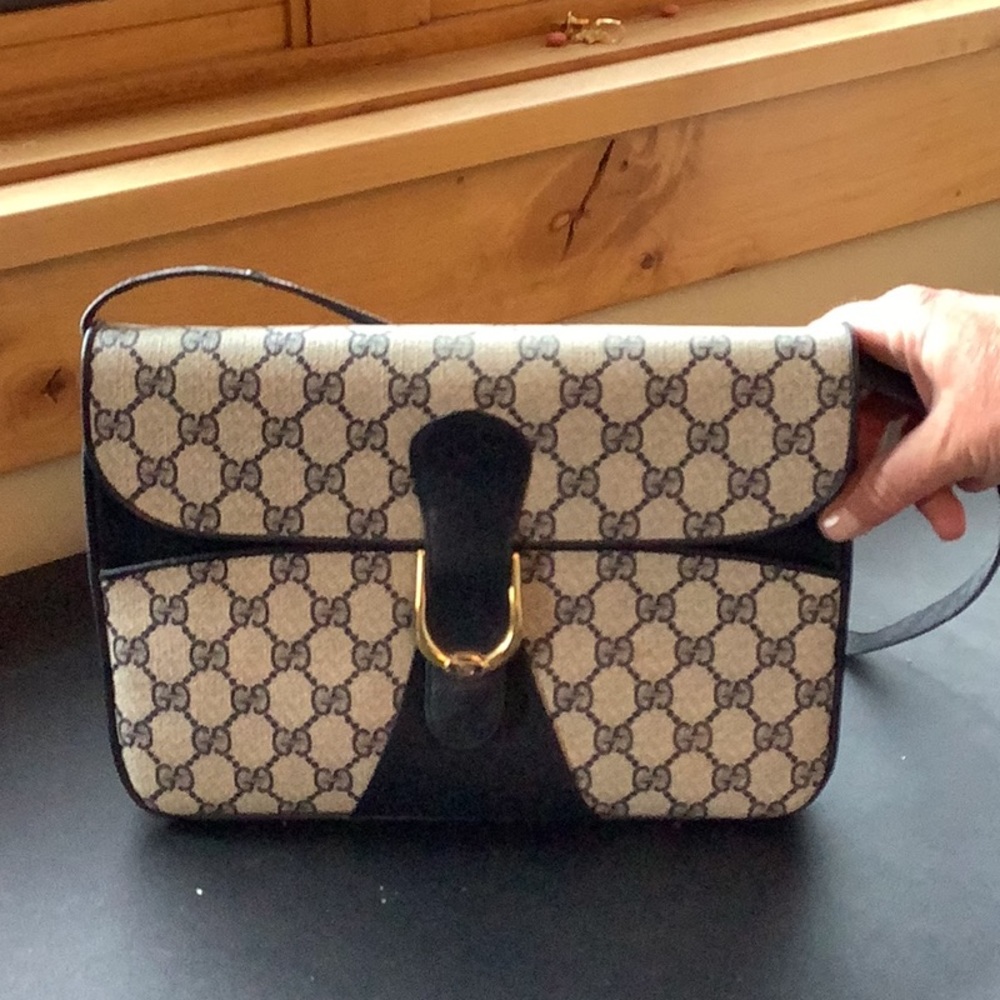 Gucci Beige and Women's Bag vantage black and beige